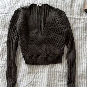 Elegant Women's V-Neck Ribbed Sweater